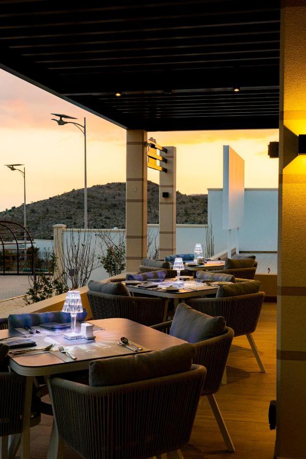 Damask Hotel 4*