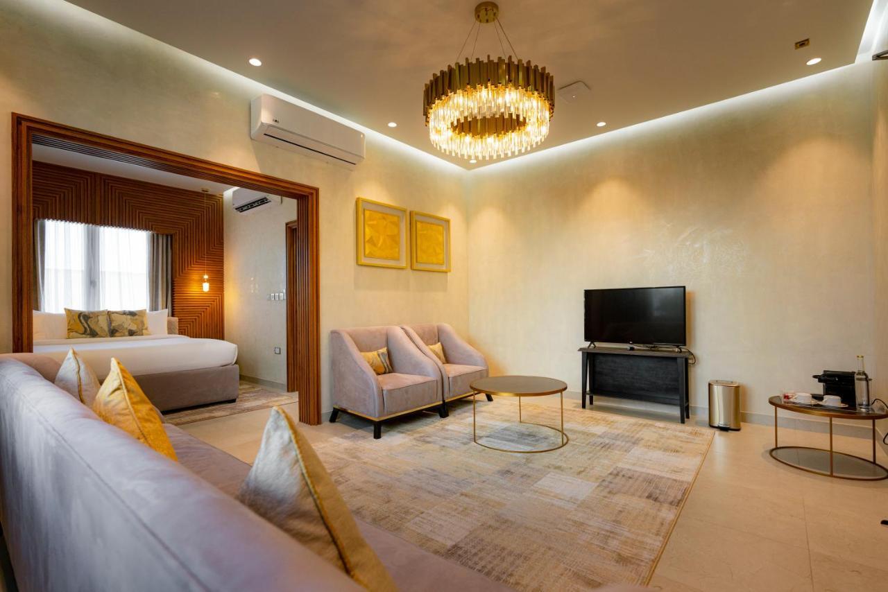 Damask 4*