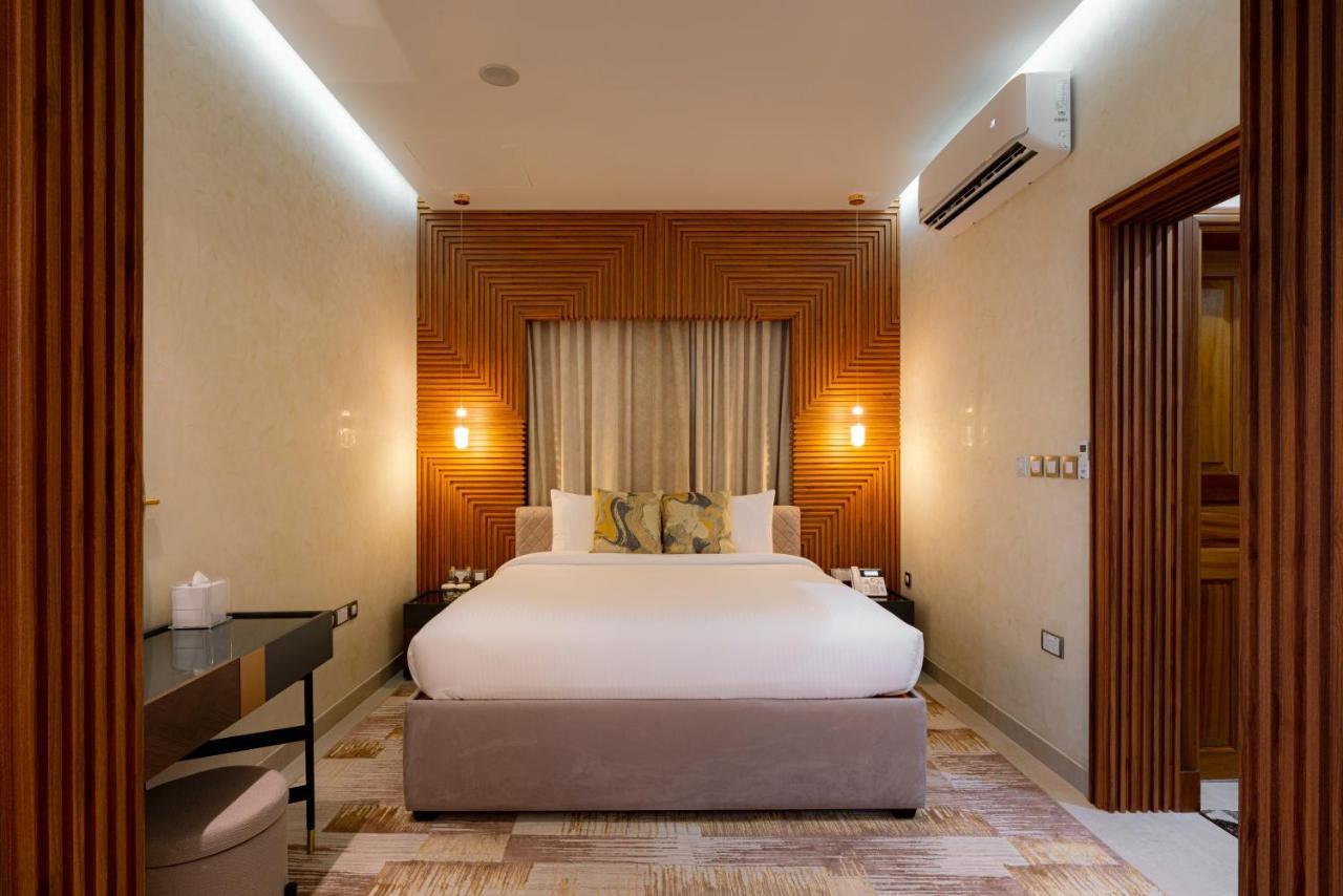 Damask Hotel