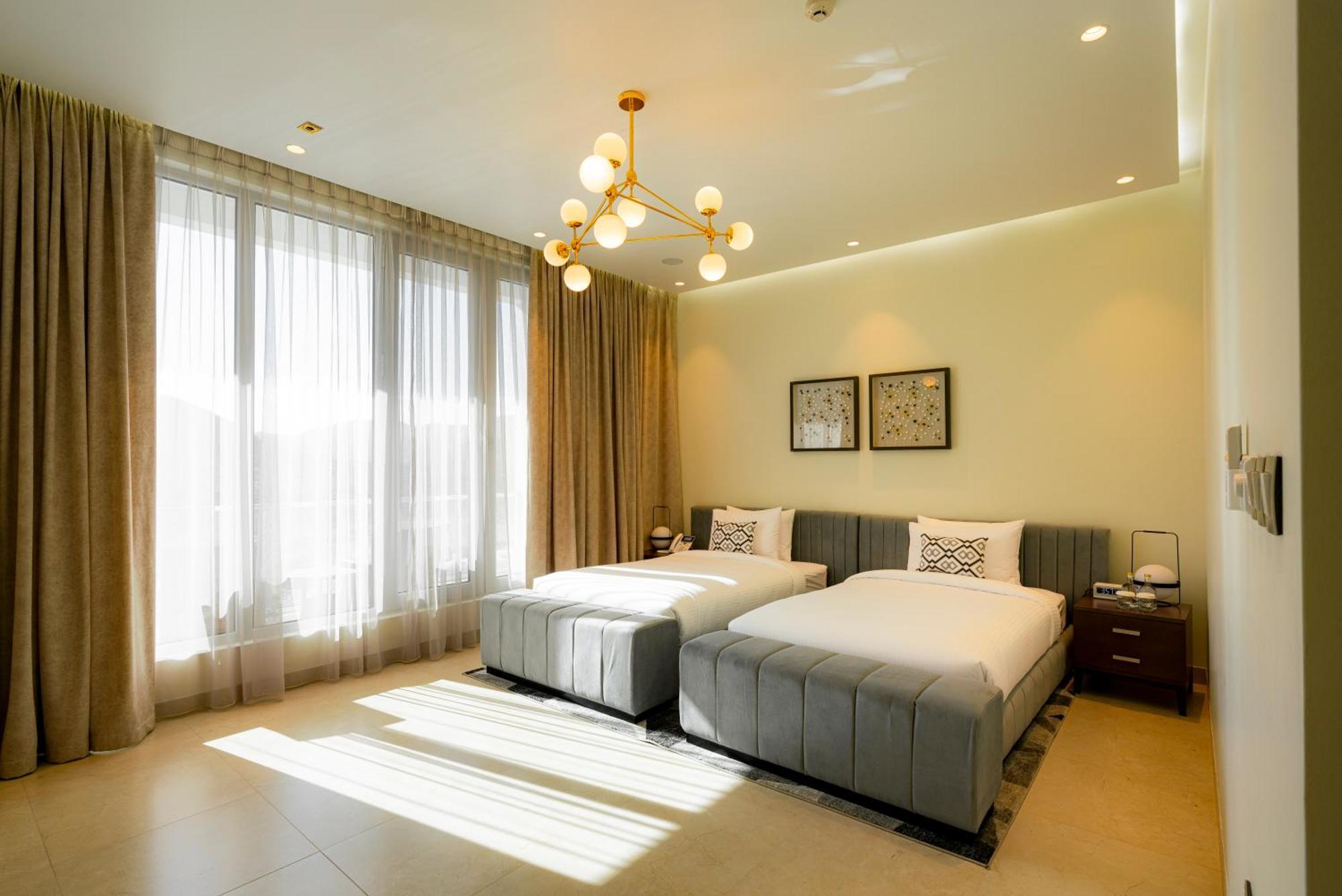 Damask 4*