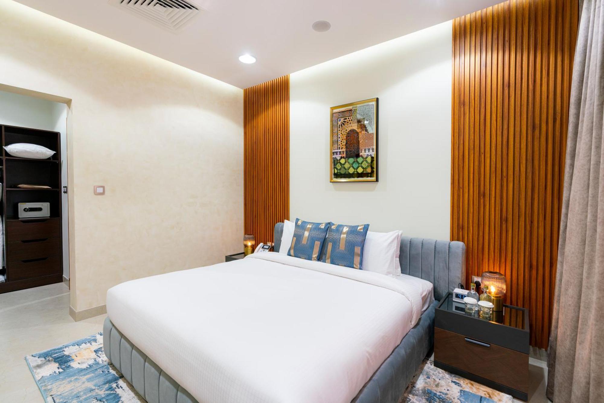 Damask 4*