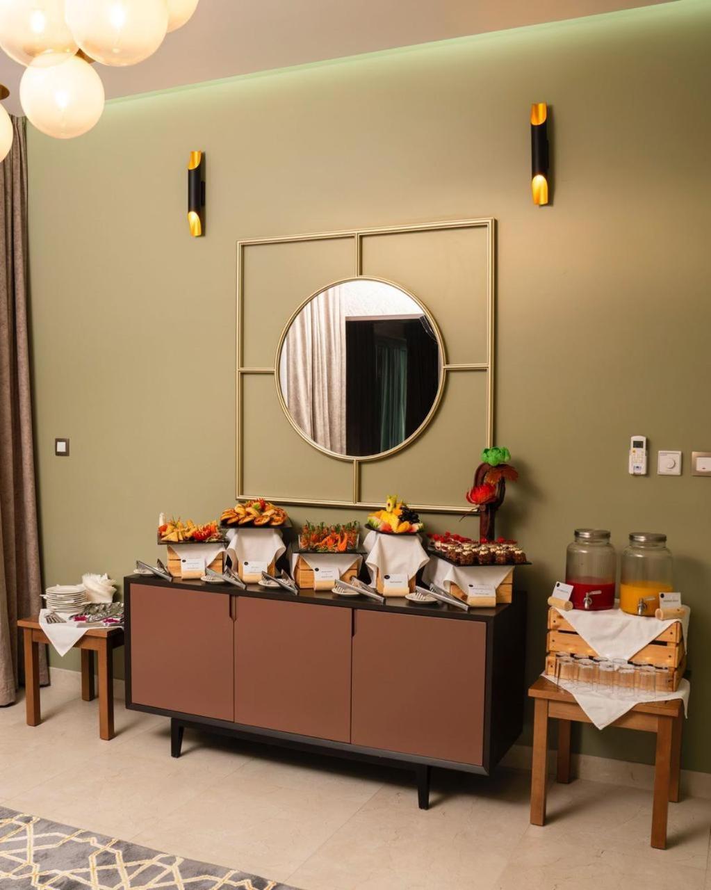 Damask Hotel